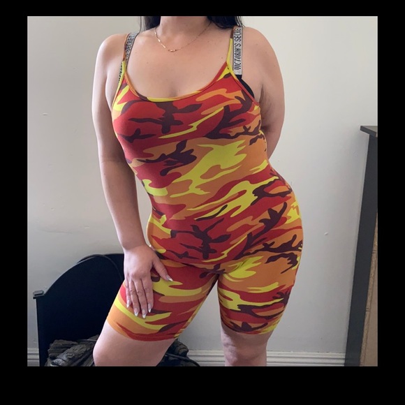 Fashion Nova Pants - Army design romper🧡